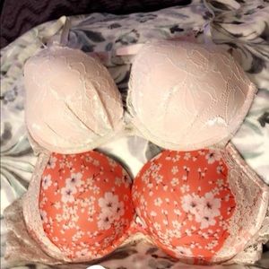 Lots of Victoria secret bras